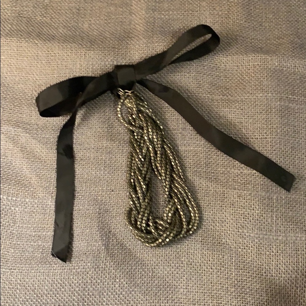 👁 Braided Chain Necklace with Ribbon Closure - Picture 3 of 4